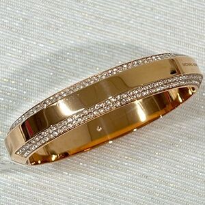 Nwt - MICHAEL Michael Kors Rose Gold Tone Crystal Accents Hinged Bangle Bracelet